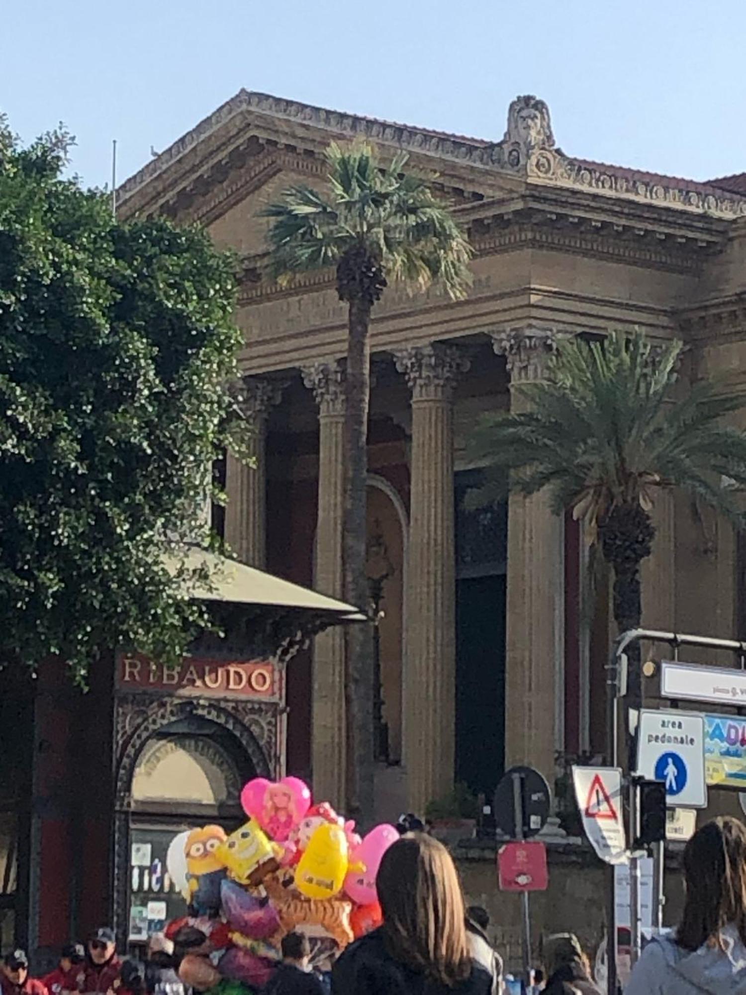 Al Palazzo Del Principe Al Massimo Lägenhet Palermo Exteriör bild