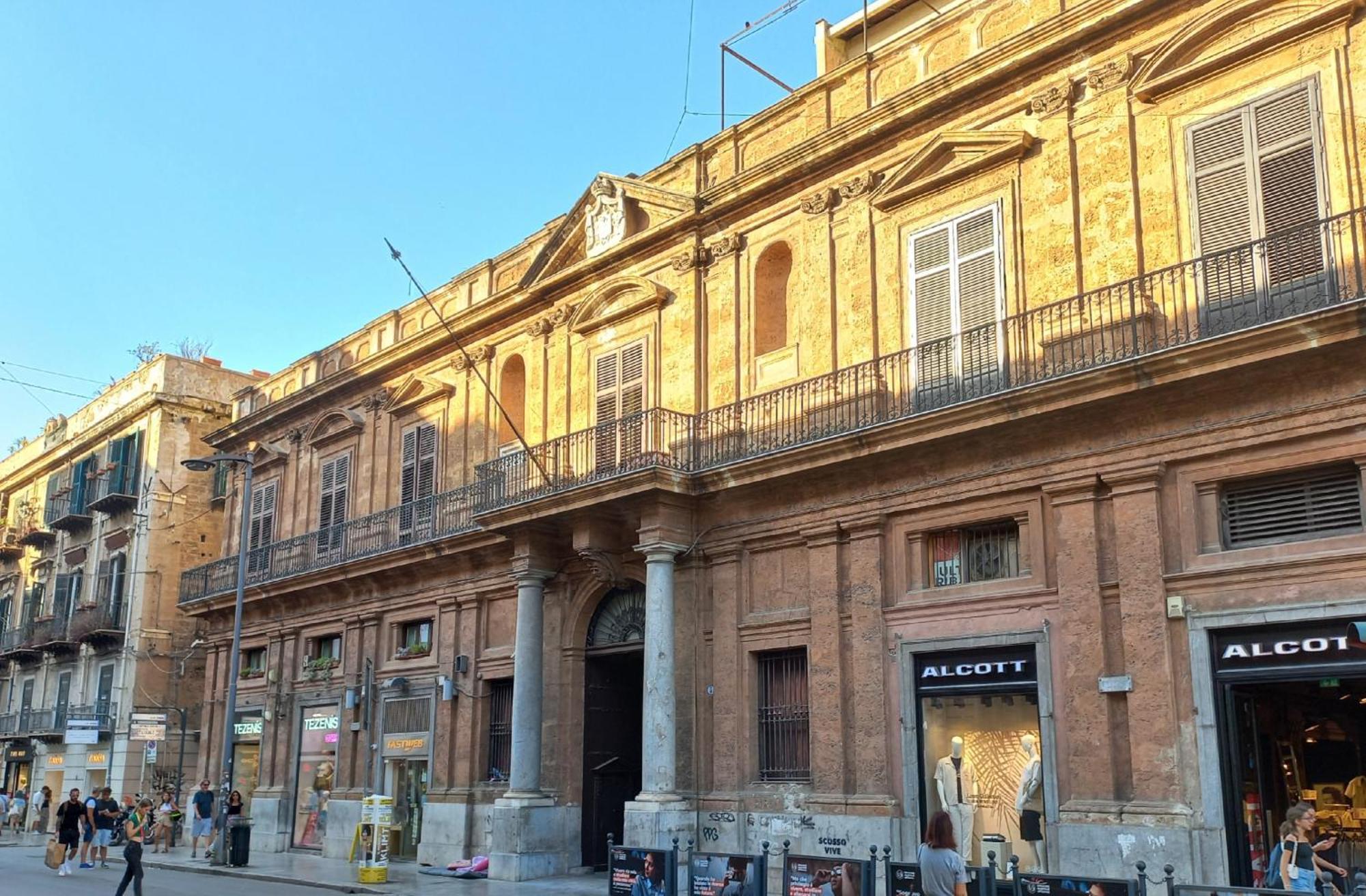 Al Palazzo Del Principe Al Massimo Lägenhet Palermo Exteriör bild